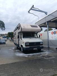 Camper rimor mansardato 