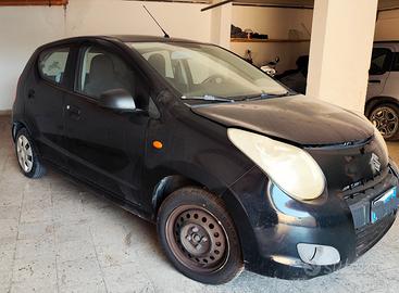 piccola auto 
