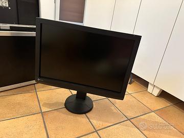 MONITOR EIZO CG247 con Flight Case su misura