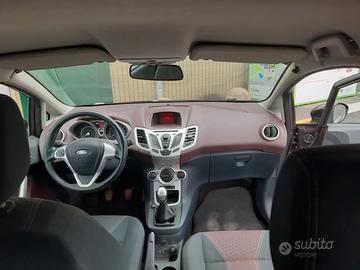 Ford  Fiesta 1.2 16 valvole Titanium Impianto Gpl