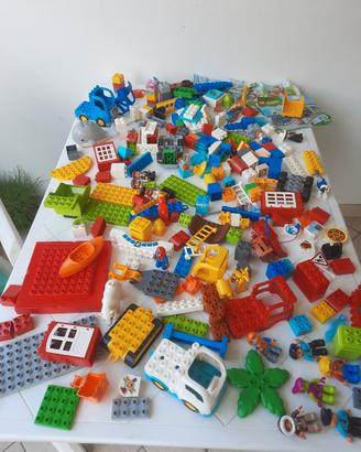 circa 4 kg di Lego Duplo