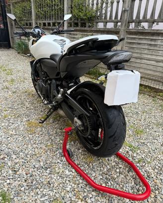 Moto 600 Hornet