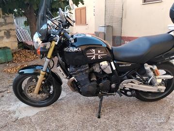 Suzuki GSX 750