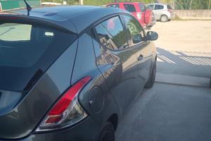 Lancia Ypsilon 1.2 69 CV 5 porte Gold garantita