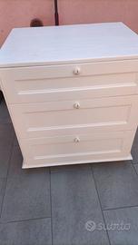 cassettiera in legno 