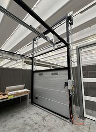 Portone sezionale silver verticale 2500 x H 2000