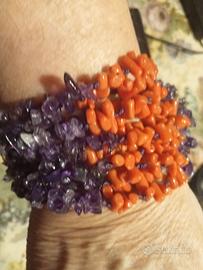 Bracciale in corallo rosso e ametista lilla.