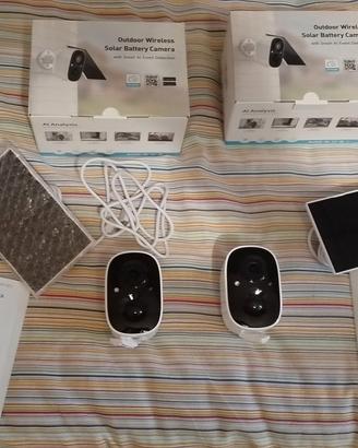 Coppia di telecamere wi-fi con pannelli solari