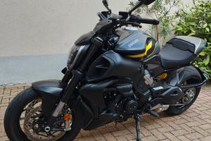 Ducati Diavel V4
