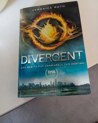 DIVERGENT, romanzo di fantascienza