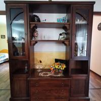 Parete attrezzata in legno