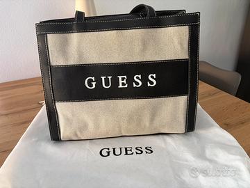 Borsa Guess modello Monique