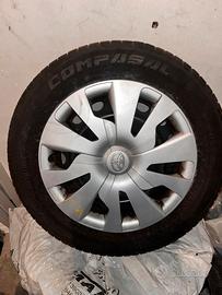 Cerchio e gomme toyota yaris