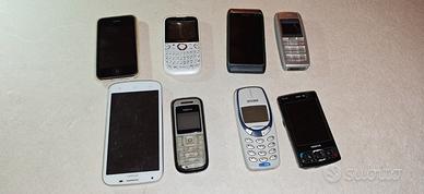 Lotto 8 Cellulari Vintage e Smartphone