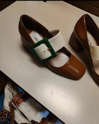 scarpe in vernice