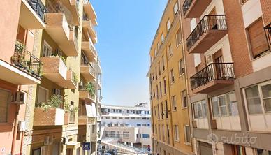 Cagliari, via Olbia, appartamento piano alto