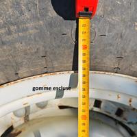 Cerchi stretti per gomme New Holland 4050 trattore