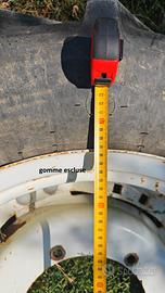 Cerchi stretti per gomme New Holland 4050 trattore