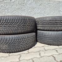 Pneumatici invernali NOKIAN 215/60 R17