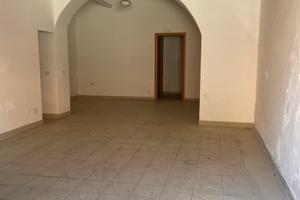 Via Don Minzoni 55mq locale, box garage magazzino