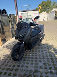 Yamaha xmax 125