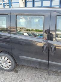 Porta laterale dx nuda FIAT DOBLO del 2011