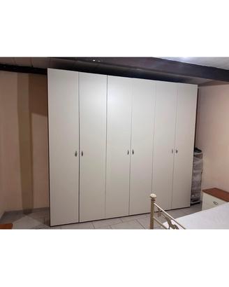 Armadio, comò e comodini