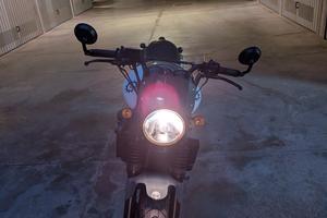 Honda hornet (scrambler)