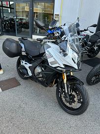 CF MOTO 650 MT