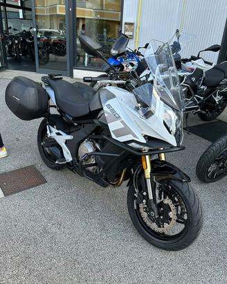 CF MOTO 650 MT