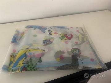 Set grembiule e tovaglia  per disegno anti macchia