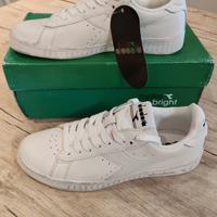 Scarpe Diadora numero 38, nuove