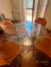 Tavolo e quattro sedie anni '70