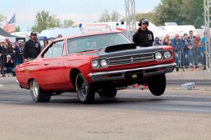 Plymouth Altro ROADRUNNER 2DR HP
