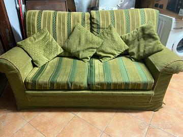 Divano 2 posti con letto interno