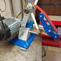 Smerigliatrice a nastro