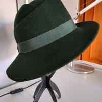 Cappello in feltro di lana verdone