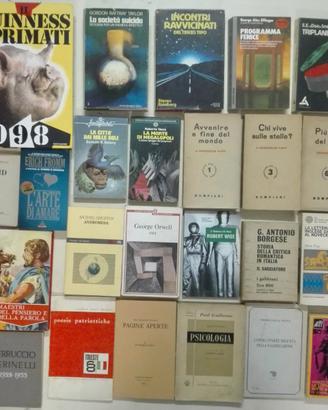 Libri a scelta {A 20} Saggi, Fantascienza, vario!