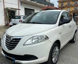 Lancia Ypsilon 0.9 TwinAir 85 CV 5 porte Metano Ec