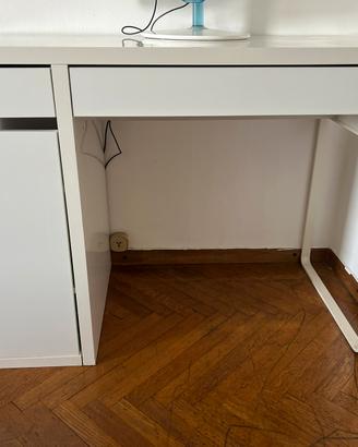 Scrivania IKEA