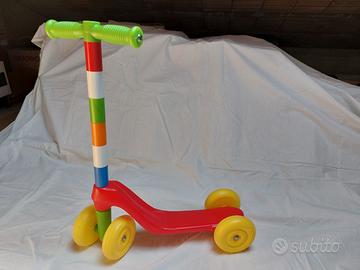Monopattino 4 ruote bambino / bambina