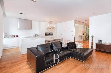 Appartamento di 138 m² con 3 locali a Milano