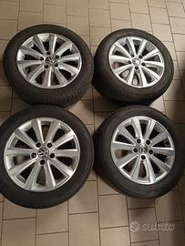 cerchi originali Volkswagen con gomme Bridgestone 