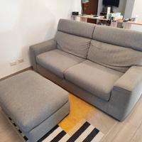 Divano 3 posti con poggiapiedi 