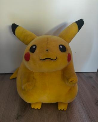 Pikachu Vintage 1999 Peluche Nintendo Hasbro Pokem