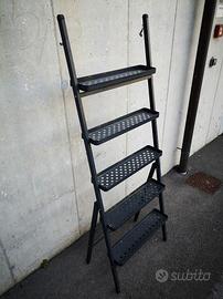 Scaffale in metallo per piante giardinaggio 