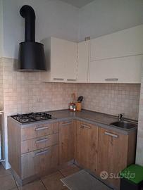 Cucina completa di elettrodomestici 