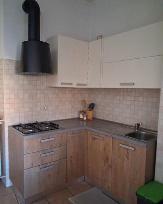 Cucina completa di elettrodomestici 