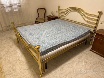 Letto matrimoniale completo in ottone