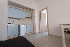 Pressi Palazzo Tirso Via Roma,Nuovo Bivano arredat